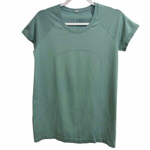 LULULEMON Swiftly Tech Short Sleeve Hip Length Shirt Size 10